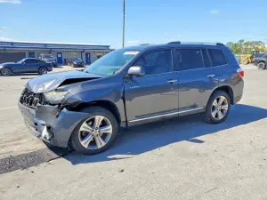 Toyota Highlander 3.5L 6 2013