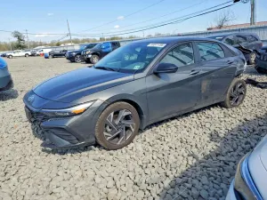 Hyundai Elantra 2.0L 4 2025