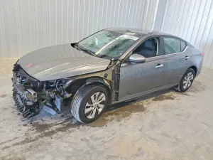 Nissan Altima 2.5L 4 2023