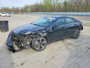 Hyundai Elantra 2.0L 4 2021