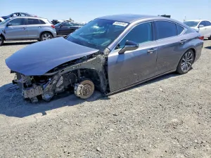 Lexus ES 2.5L 4 2021