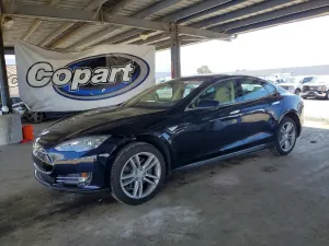Tesla Model S 2013