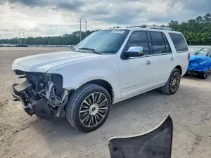 Lincoln Navigator 3.5L 6 2015