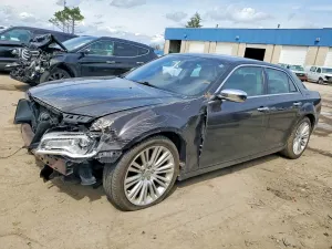 Chrysler 300C 5.7L 8 2013
