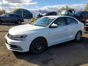 Volkswagen Jetta 1.8L 4 2015