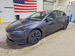 Tesla Model 3 2025
