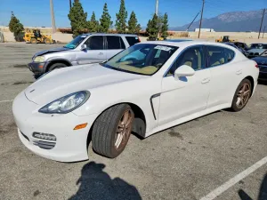 Porsche Panamera 4.8L 8 2011