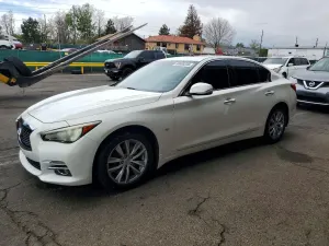 Infiniti Q50 3.7L 6 2015