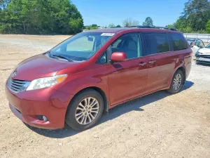 Toyota Sienna 3.5L 6 2013
