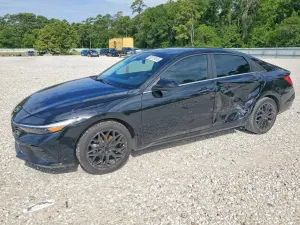 Hyundai Elantra 2.0L 4 2024