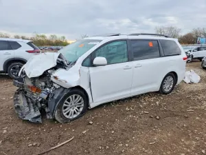 Toyota Sienna 3.5L 6 2013