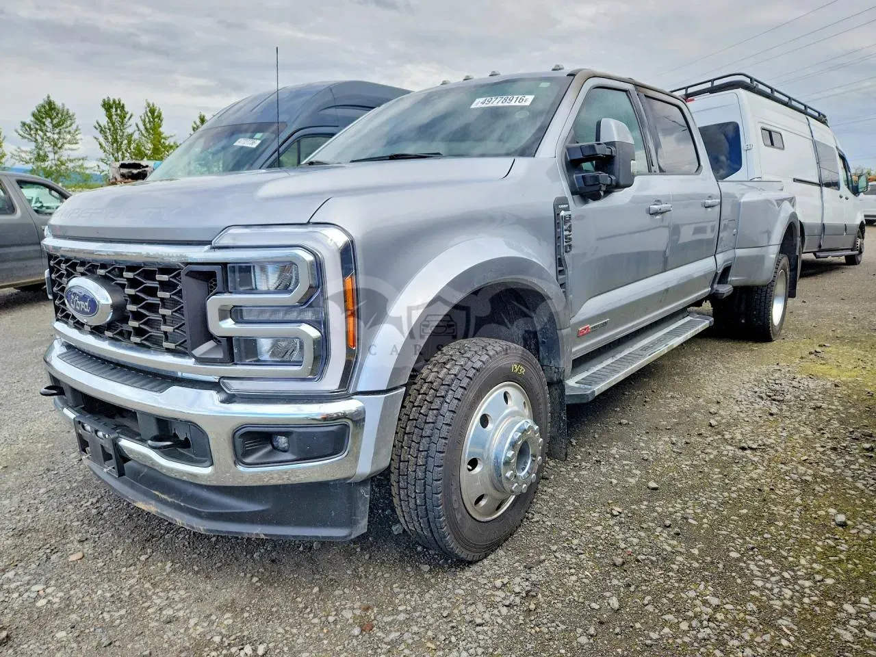 Ford F-450 6.7L 8 2023