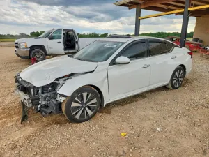 Nissan Altima 2.5L 4 2020