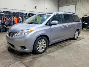 Toyota Sienna 3.5L 6 2012