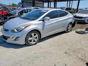 Hyundai Elantra 1.8L 4 2013