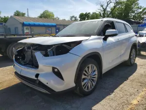Toyota Highlander 2.4L 4 2025
