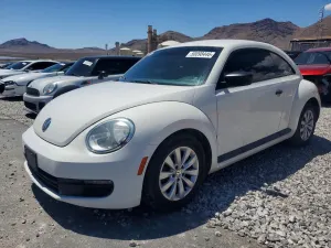 Volkswagen Beetle 2.5L 5 2013