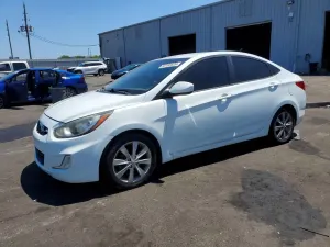 Hyundai Accent 1.6L 4 2013