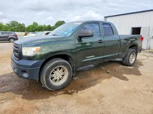 Toyota Tundra 4.6L 8 2013