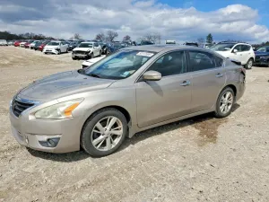Nissan Altima 2.5L 4 2015