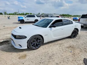 Dodge Charger 5.7L 8 2021