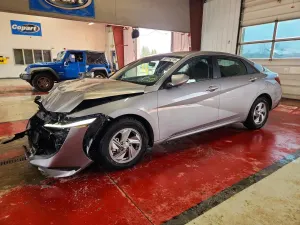 Hyundai Elantra 2.0L 4 2025