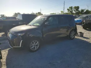 Kia Soul 2.0L 4 2023