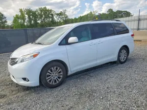 Toyota Sienna 3.5L 6 2013