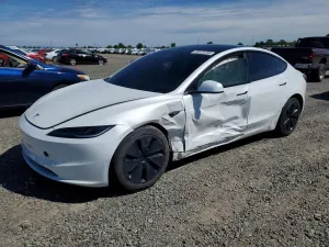 Tesla Model 3 2025