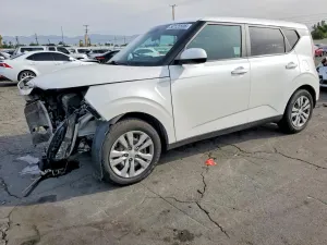 Kia Soul 2.0L 4 2023