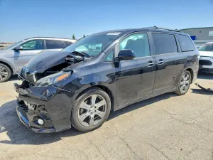 Toyota Sienna 3.5L 6 2017