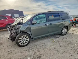 Toyota Sienna 3.5L 6 2013