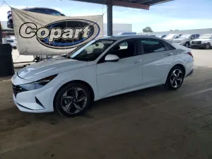 Hyundai Elantra 2.0L 4 2023