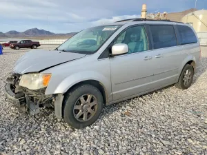 Chrysler Town & Country 3.8L 6 2010