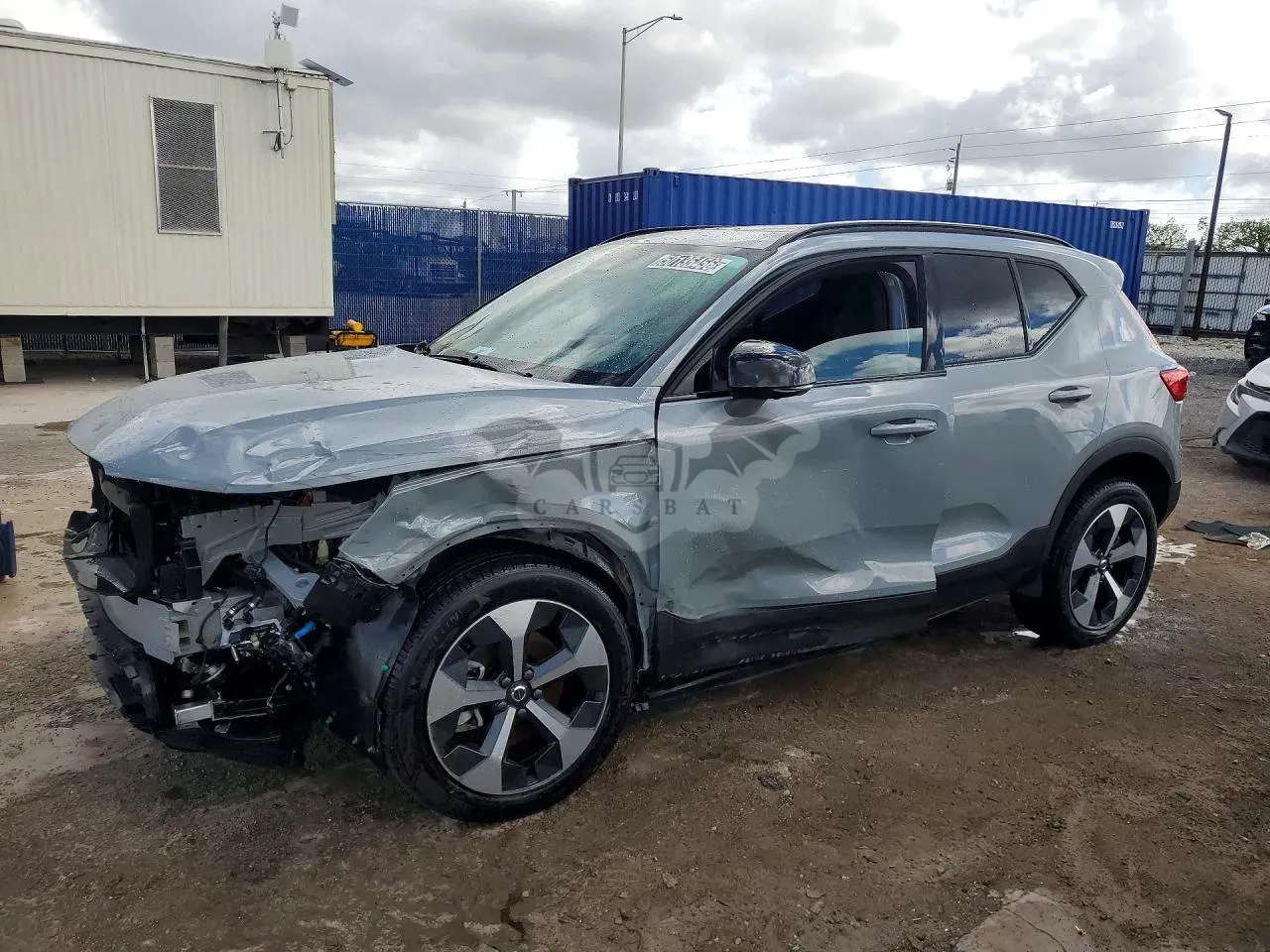 Volvo XC40 2.0L 4 2026