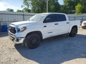 Toyota Tundra 5.7L 8 2021