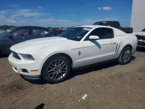 Ford Mustang 3.7L 6 2012