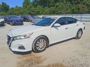 Nissan Altima 2.5L 4 2020