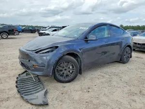 Tesla Model Y 2025