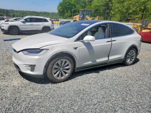 Tesla Model X 2020