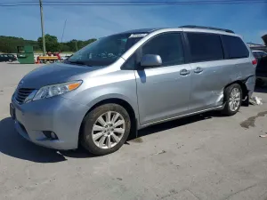 Toyota Sienna 3.5L 6 2014