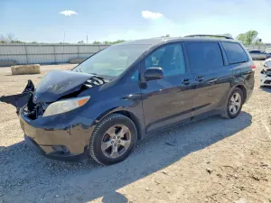 Toyota Sienna 3.5L 6 2014