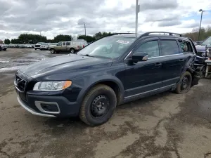 Volvo XC70 3.2L 6 2013