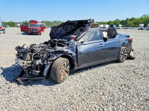 Nissan Altima 2.5L 4 2019