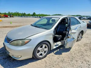 Toyota Camry 3.0L 6 2003