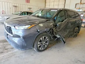 Toyota Highlander 3.5L 6 2020