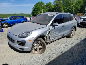 Porsche Cayenne 3.6L 6 2016