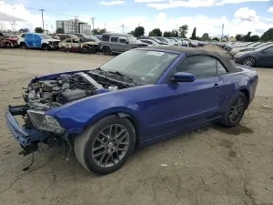 Ford Mustang 3.7L 6 2014