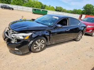 Nissan Altima 2.5L 4 2020