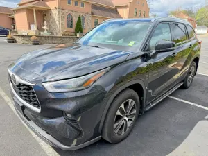 Toyota Highlander 3.5L 6 2021